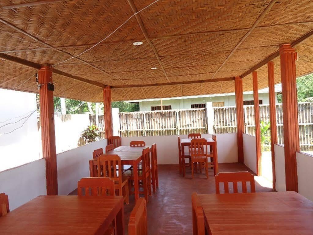 Oyo 502 Roberto'S Resort بنغلاو المظهر الخارجي الصورة